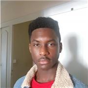 Professeur d'anglais natif enseignant des cours aux élèves motivés